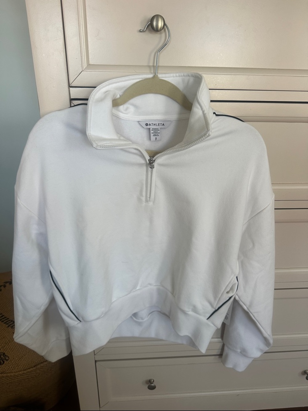 BNWT Athleta White Quarter‑Zip Cropped Pullover